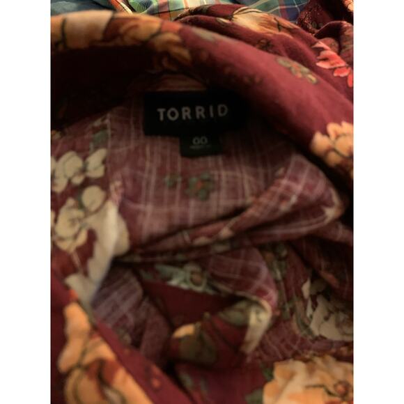 Torrid babydoll silhouette floral print top size m - Picture 8 of 9